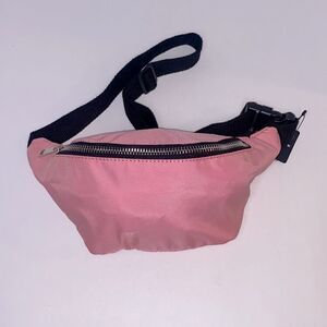 NEW...Pink 💓 Fanny pack OS (one size) from Forever21
